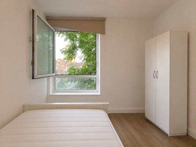 Room for rent in Walworth, Greater London