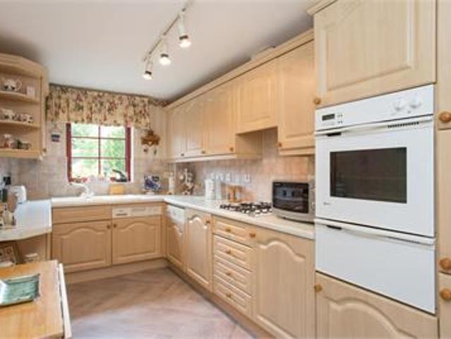 Room for rent in Comely Bank, Craigleith