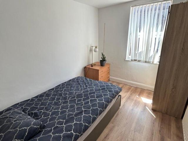 Room for rent in Calderstones