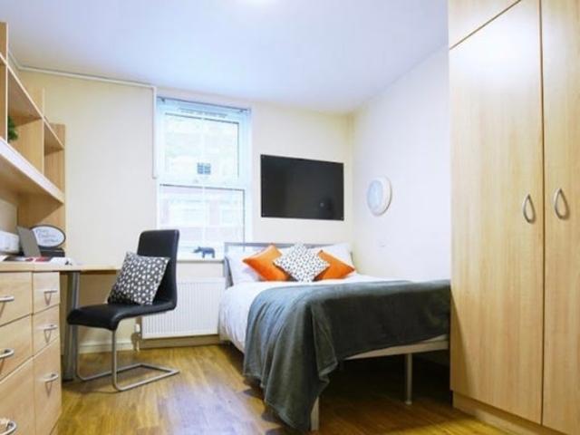 Room for rent in Victoria Park, Manchester