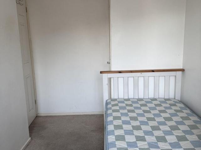 Room for rent in Sydenham, Warwick