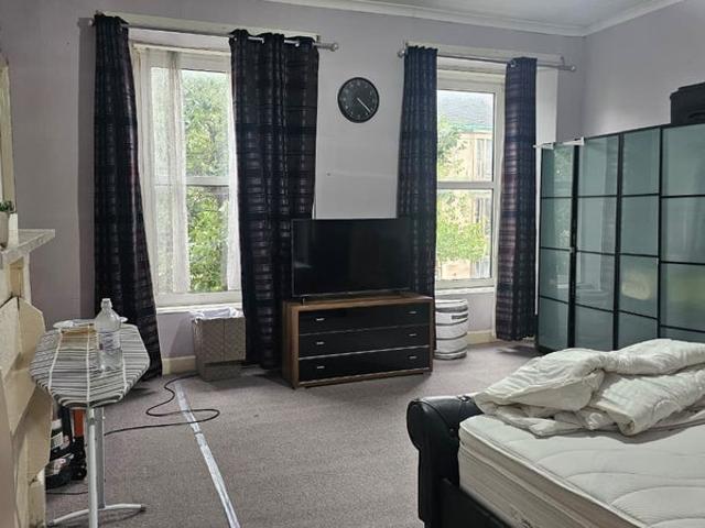 Room for rent in Cessnock, Glasgow