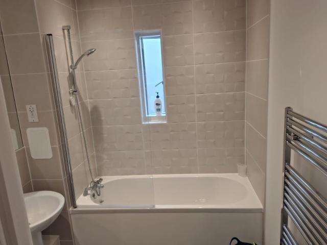 Room for rent in London Borough of Croydon, Purley