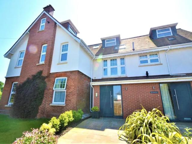 Room for rent in Withycombe, Budlake