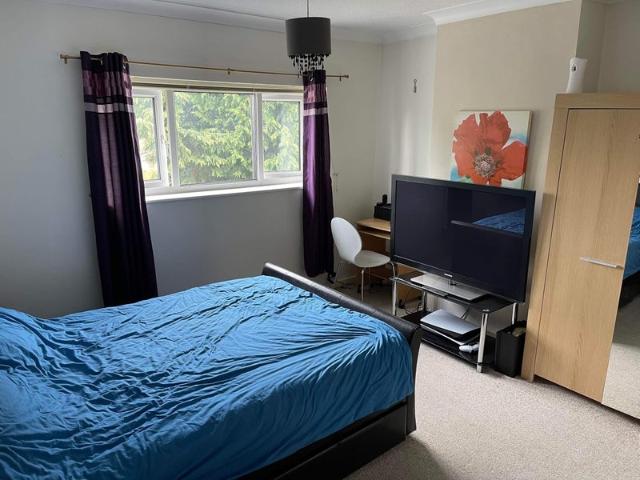 Room for rent in Two Gates, Tamworth