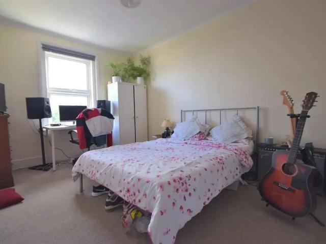 Room for rent in Woodbridge Hill, Guildford