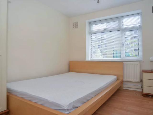 Flat for rent in Kensal Town, Greater London