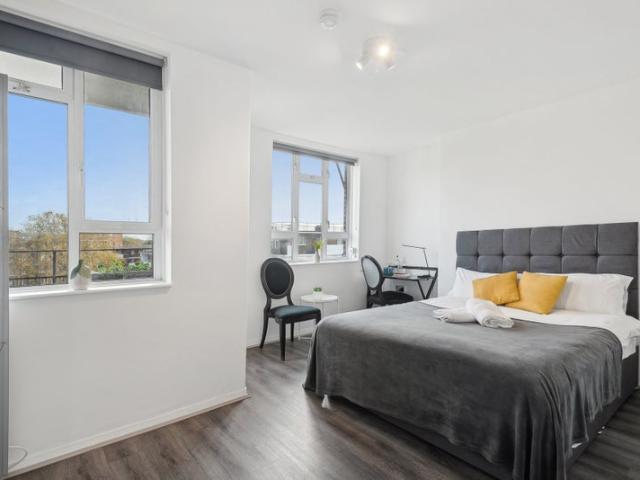 Room for rent in Nine Elms, Greater London