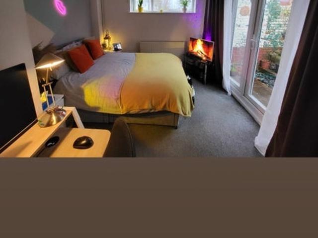 Room for rent in Broadfield, Crawley