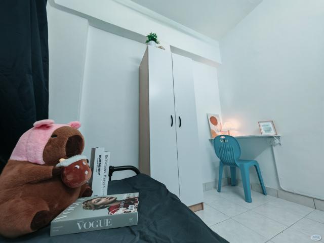 Room for rent in Petaling, Damansara Damai