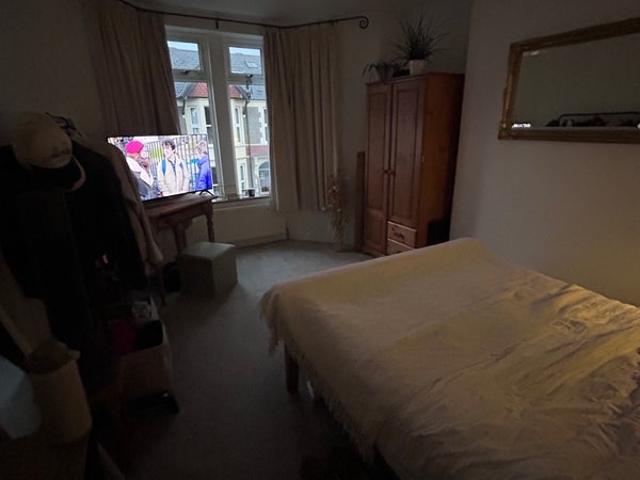 Room for rent in Falcon Lodge, Wales