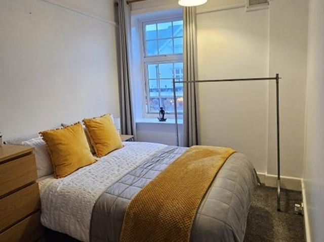 Room for rent in Penn Hill, Poole