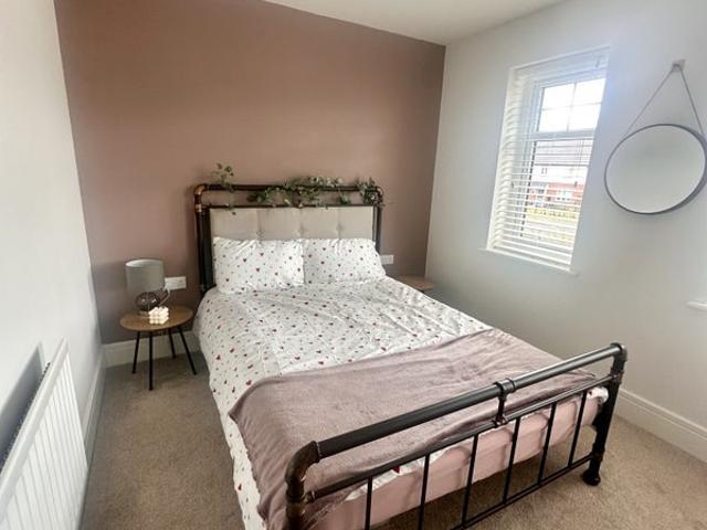 Room for rent in Berry Hill, Potters Corner