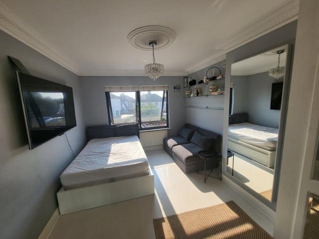 Room for rent in Bell Green, Greater London