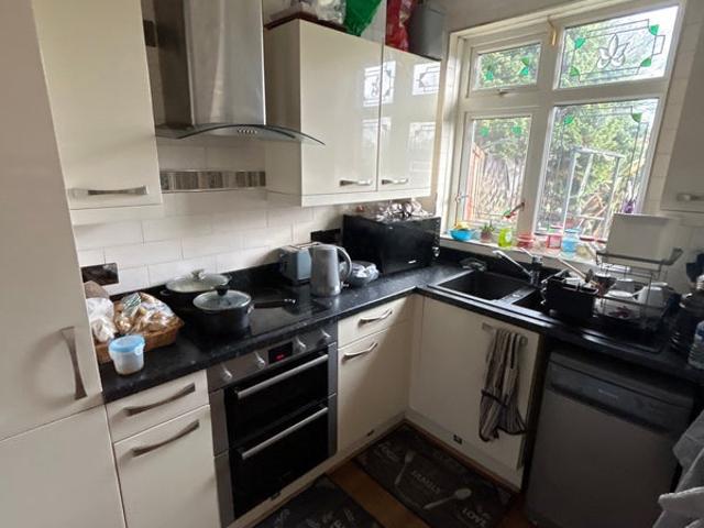 Room for rent in Bradshaw, Lee Bank