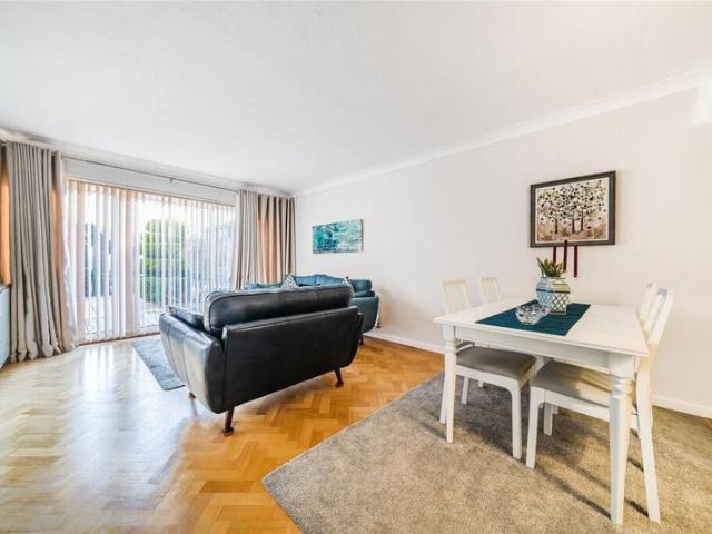 Room for rent in Poverest, Greater London