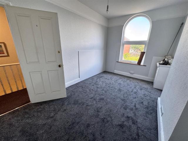 Room for rent in Oldway, Livermead