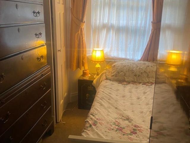 Flat for rent in Bayswater, Greater London