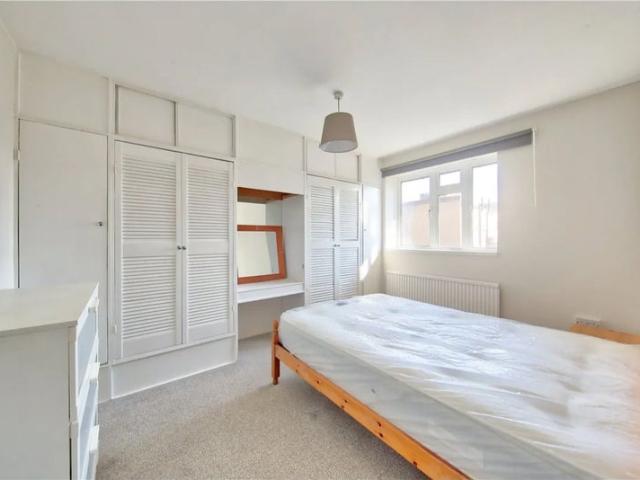 Room for rent in Clapham, Greater London