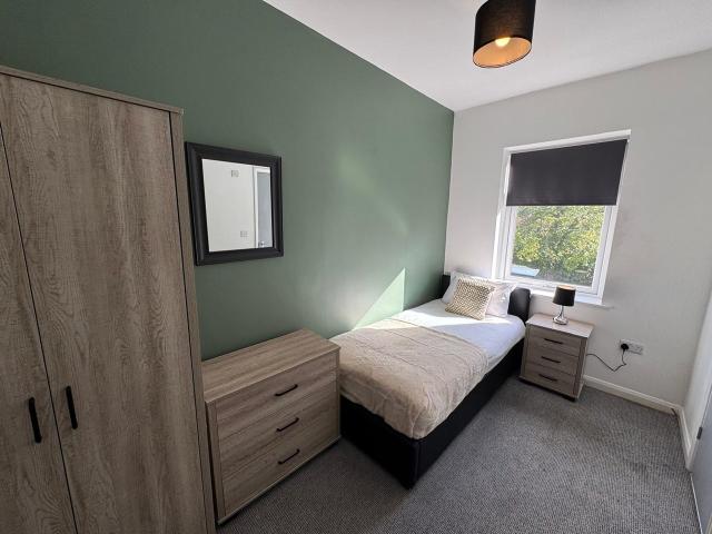 Room for rent in Potters Corner, East Midlands