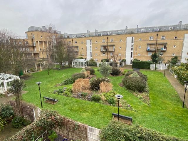 Room for rent in Rotherhithe, Greater London