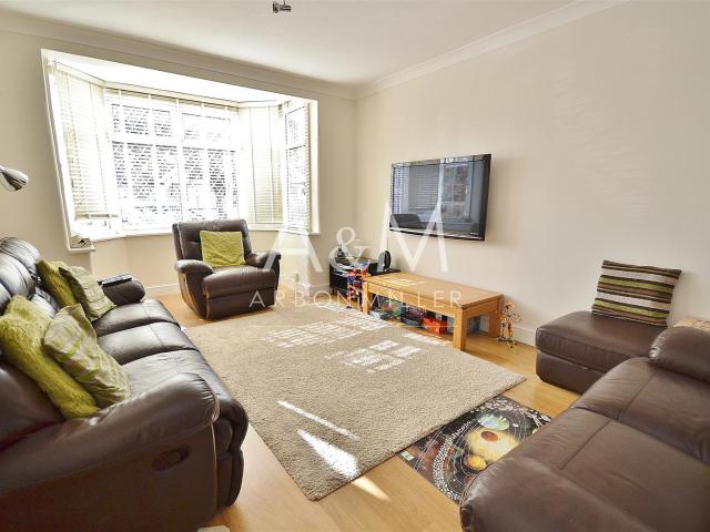 Room for rent in Gants Hill, Greater London