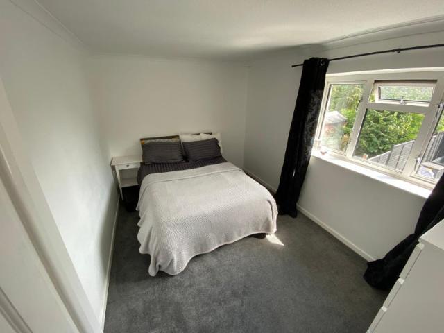 Room for rent in Cadbury Heath, South Gloucestershire