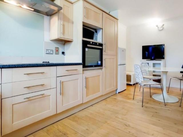 Room for rent in Rotherhithe, Greater London