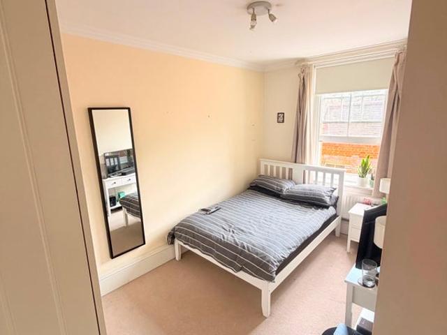 Room for rent in Kennington, Greater London