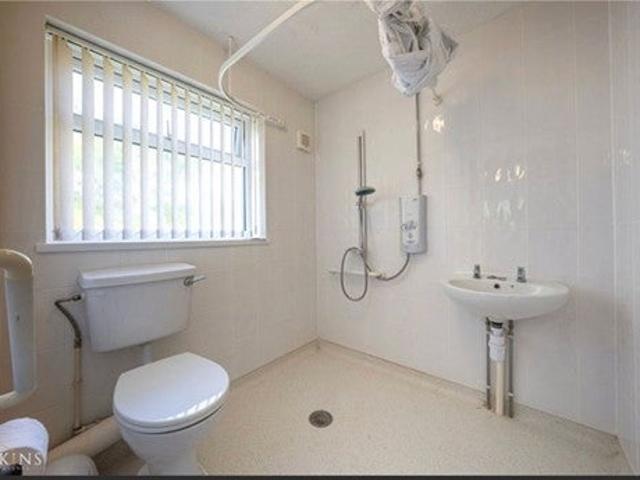Room for rent in Stonydelph, Kettlebrook