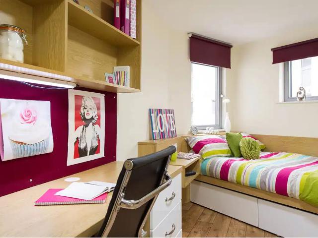 Room for rent in Norbiton, Greater London