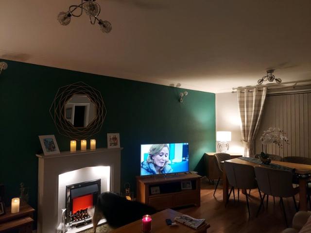 Room for rent in Falcon Lodge, Wales