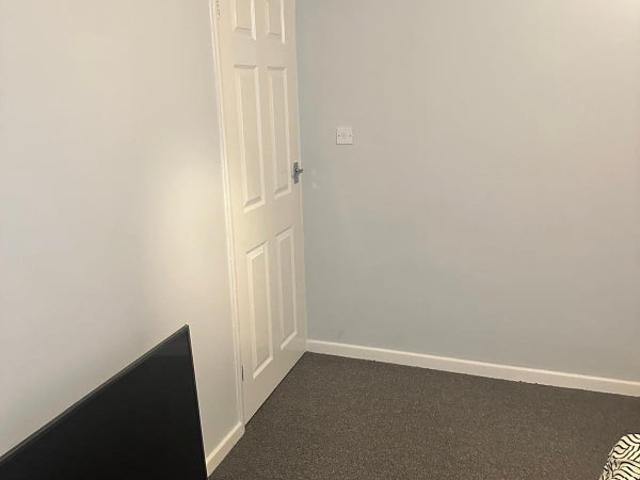 Room for rent in Potters Green, Coventry