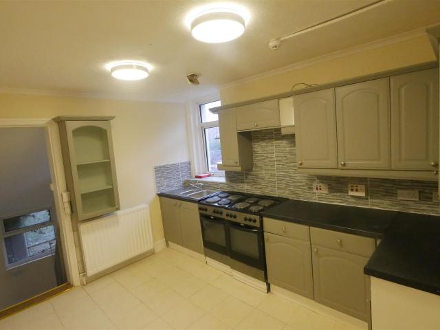 Room for rent in Holdenhurst, Bournemouth