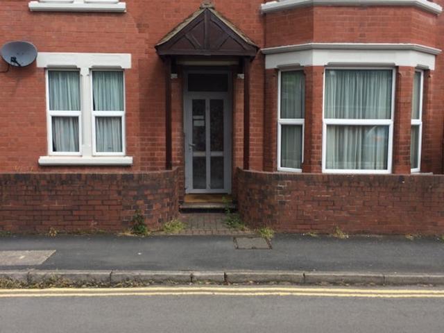 Room for rent in Chilvers Coton, Camp Hill