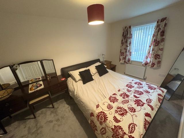 Room for rent in Moss Side, Firbank