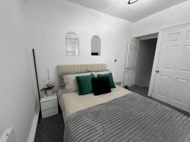Room for rent in Ynysybwl and Coed-y-cwm, Ynysybwl
