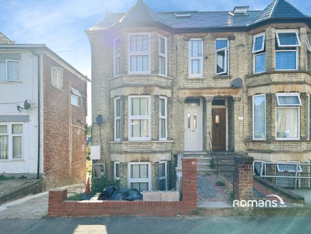 Room for rent in Totteridge, Cressex