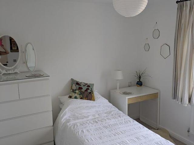 Room for rent in Fairmile, Christchurch