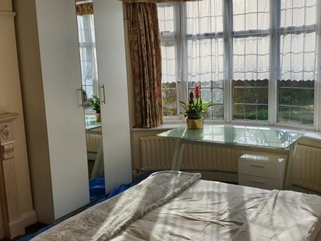Room for rent in Royal Borough of Kingston upon Thames, Greater London