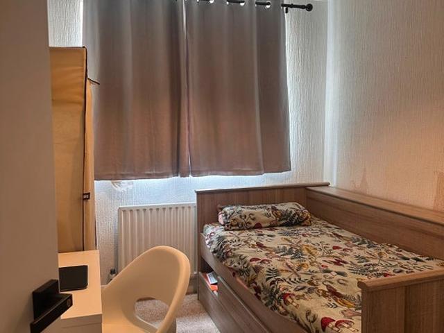 Room for rent in Royal Borough of Kingston upon Thames, Greater London