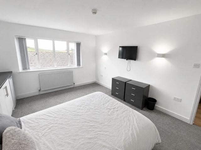 Room for rent in Saddleworth, Pendock