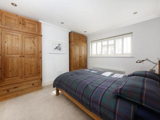 Room for rent in Well Hall, Greater London