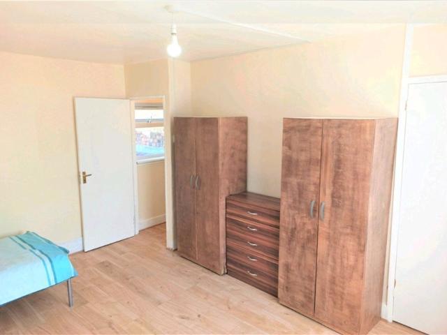 Room for rent in Globe Town, Greater London