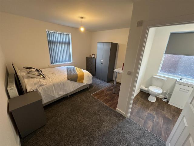 Room for rent in Potters Corner, East Midlands