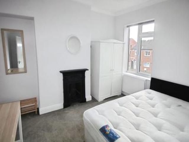 Room for rent in Bell Farm, York