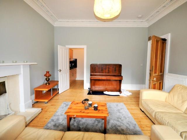 Room for rent in Marchmont, Scotland