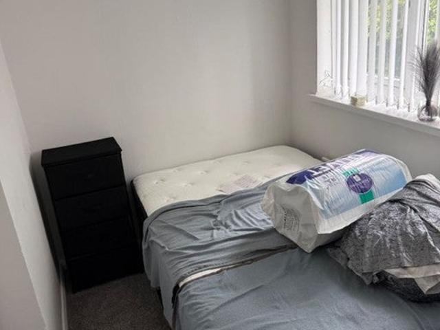 Room for rent in Hylton Red House Estate, Tyne And Wear