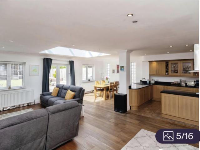Room for rent in Noak Hill, Noak Bridge