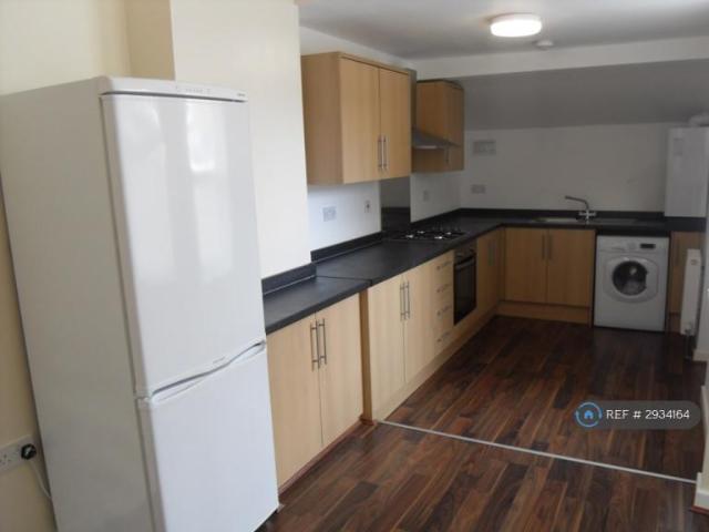 House for rent in Calderstones